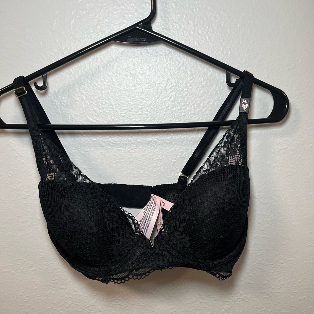 Victoria’s Secret Plunge Lace Black Bra 34D